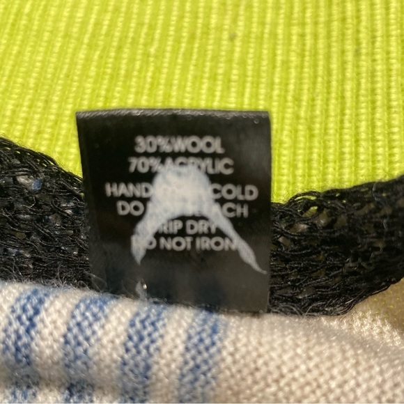 DO EVERYTHING IN  LOVE O/S South Western Open Front Wool Blend Poncho - Picture 4 of 7